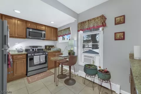 260 Maple Ave, Wallington, NJ 07057 photo 25