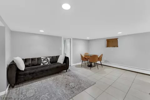 260 Maple Ave, Wallington, NJ 07057 photo 18