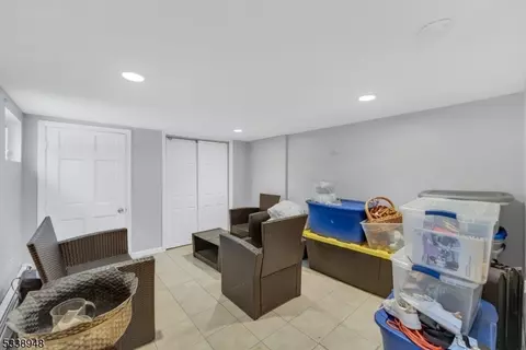 260 Maple Ave, Wallington, NJ 07057 photo 28