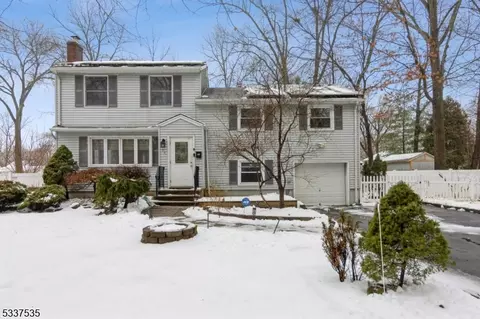96 S Ashby Ave, Livingston, NJ 07039