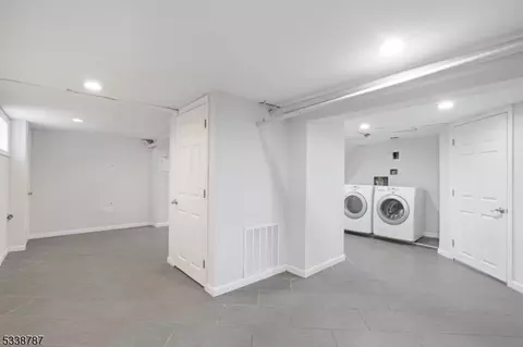 22 Colonial Ter, Springfield, NJ 07081 photo 24