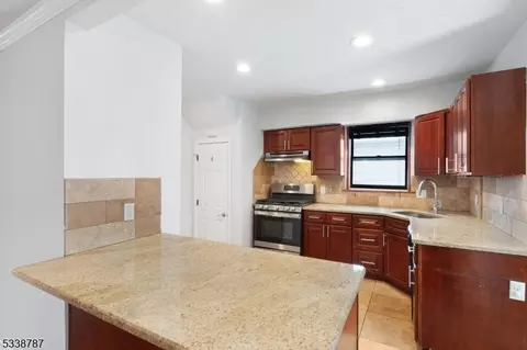 22 Colonial Ter, Springfield, NJ 07081 photo 8