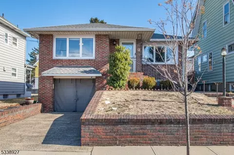 9 Mckenzie Ave, East Rutherford, NJ 07073