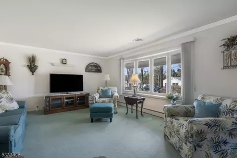 450 Dorn Ave, Middlesex, NJ 08846 photo 6