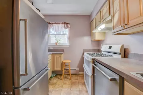 38 Atherton Ct # A, Wayne, NJ 07470 photo 7