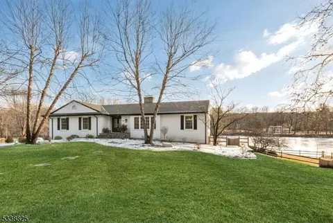 48 W Saddle River Rd, Saddle River, NJ 07458