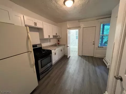 427 John St, Plainfield, NJ 07060 photo 2