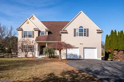 19 Ridgley St, Hackettstown, NJ 07840