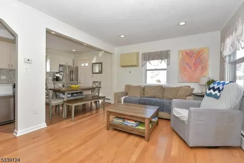 38 Burnside Pl, Wanaque Boro, NJ 07420 photo 7