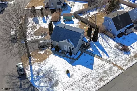 38 Burnside Pl, Wanaque Boro, NJ 07420 photo 28