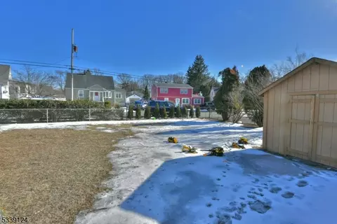 38 Burnside Pl, Wanaque Boro, NJ 07420 photo 25