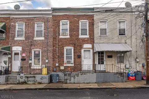 63 Chase St, Trenton, NJ 08638