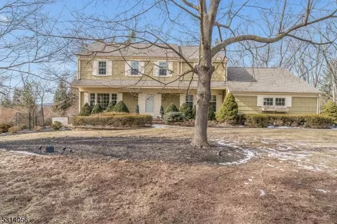 433 W County Dr, Somerville, NJ 08876