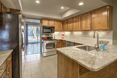 46 Cambridge Rd, Bedminster, NJ 07921 photo 3