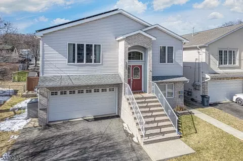 365 Westervelt Pl, Lodi, NJ 07644