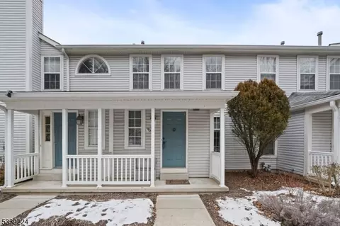 18 Green Heron Dr, Hackettstown, NJ 07840