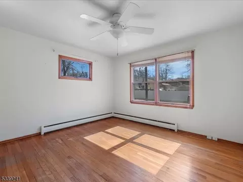 34 Saint George Pl, Wanaque Boro, NJ 07420 photo 22