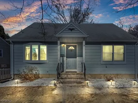 34 Saint George Pl, Wanaque Boro, NJ 07420 photo 4