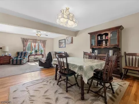 34 Saint George Pl, Wanaque Boro, NJ 07420 photo 12