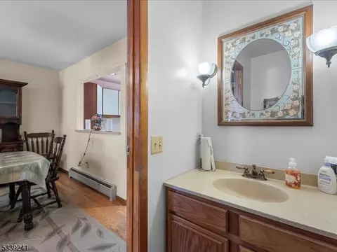 34 Saint George Pl, Wanaque Boro, NJ 07420 photo 17