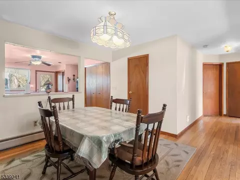 34 Saint George Pl, Wanaque Boro, NJ 07420 photo 10