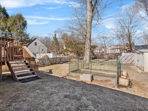 34 Saint George Pl, Wanaque Boro, NJ 07420 photo 35
