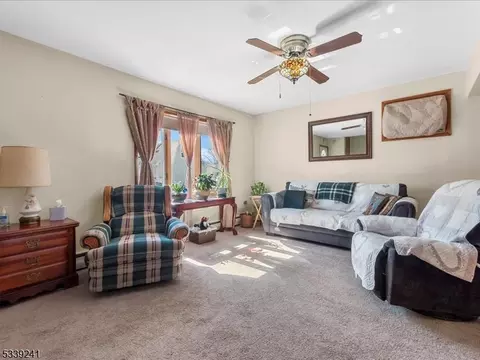 34 Saint George Pl, Wanaque Boro, NJ 07420 photo 7