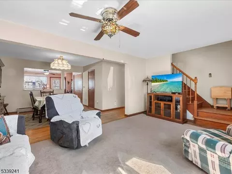 34 Saint George Pl, Wanaque Boro, NJ 07420 photo 8