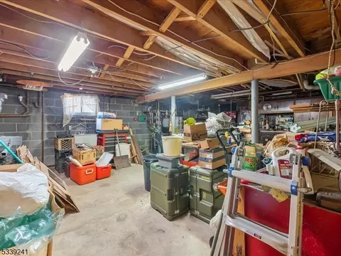 34 Saint George Pl, Wanaque Boro, NJ 07420 photo 32