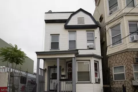 58 Vanderpool St, Newark, NJ 07114