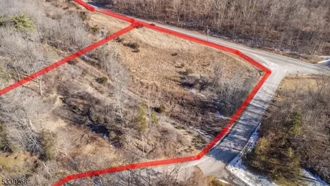 2 Bayberry Ln, Hardyston Twp, NJ 07419