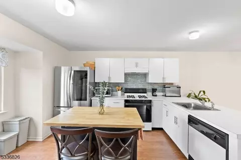 1 Daisy Rd, Berkeley Heights, NJ 07922 photo 3
