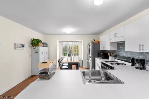 1 Daisy Rd, Berkeley Heights, NJ 07922 photo 4