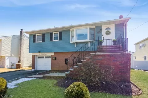 184 E Henry Pl, Woodbridge Twp, NJ 08830