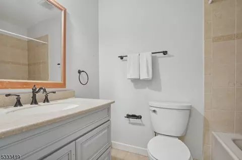 8 Delbarton Ct, Hackettstown, NJ 07840 photo 17