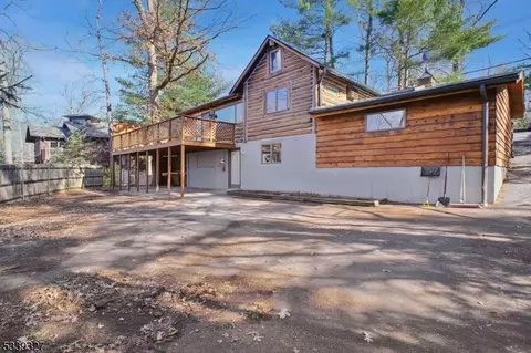 66 Mohawk Trl, Wayne, NJ 07470 photo 1