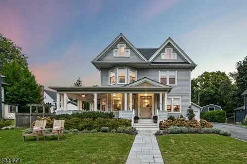 29 Northview Ave, Montclair, NJ 07043