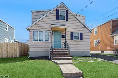1881 Paterson St, Rahway, NJ 07065