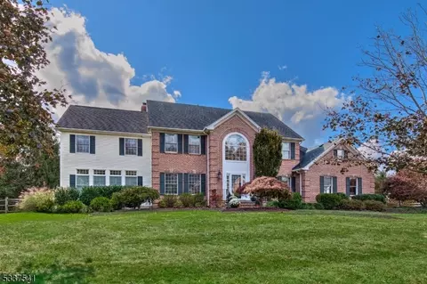 4 Obrien Ct, Bedminster, NJ 07921