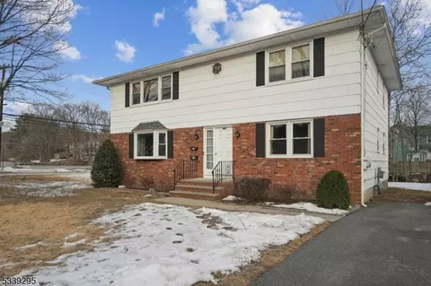 409 Midland Ave, Pompton Lakes, NJ 07442