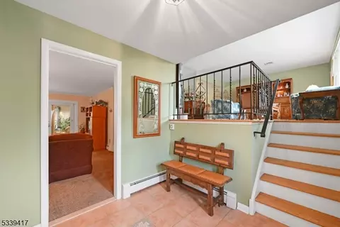 152 Broadview Ter, Paramus, NJ 07652 photo 3