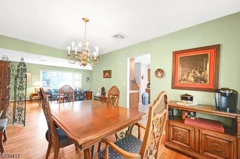 152 Broadview Ter, Paramus, NJ 07652 photo 11