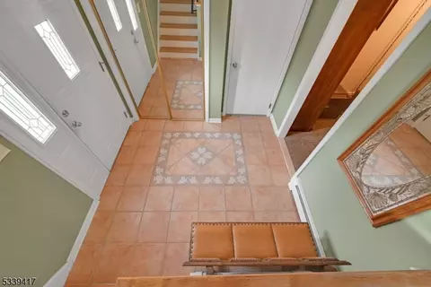 152 Broadview Ter, Paramus, NJ 07652 photo 4