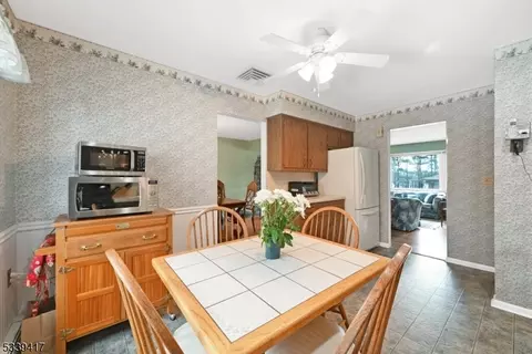 152 Broadview Ter, Paramus, NJ 07652 photo 16