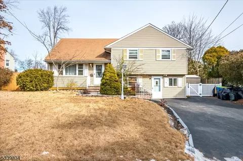 3 Briarwood Dr, Franklin Twp, NJ 08873