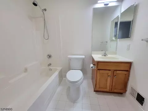 39 Union St #405, Hackensack, NJ 07601 photo 18