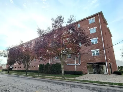 39 Union St #405, Hackensack, NJ 07601