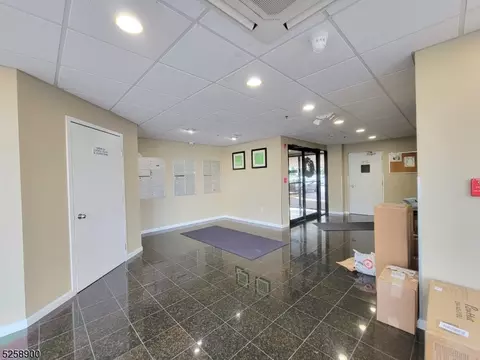 39 Union St #405, Hackensack, NJ 07601 photo 5