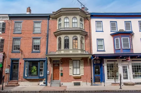 20 Church St, Lambertville, NJ 08530