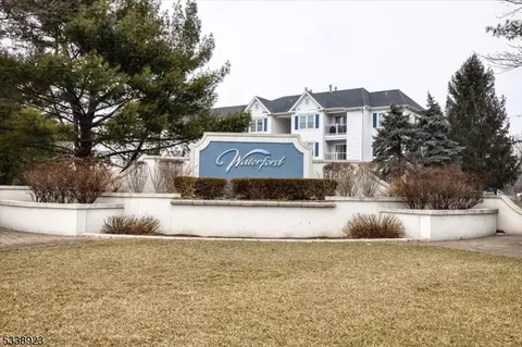 921 Waterford Dr #921, Edison, NJ 08817